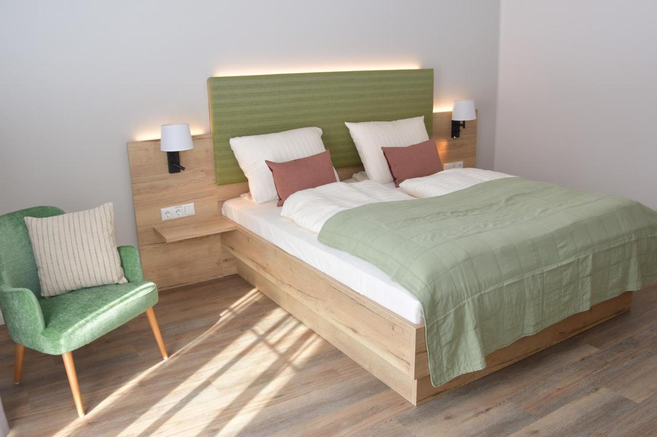 Landhaus Hamester - Hotel & Restaurant Basthorst  Екстериор снимка