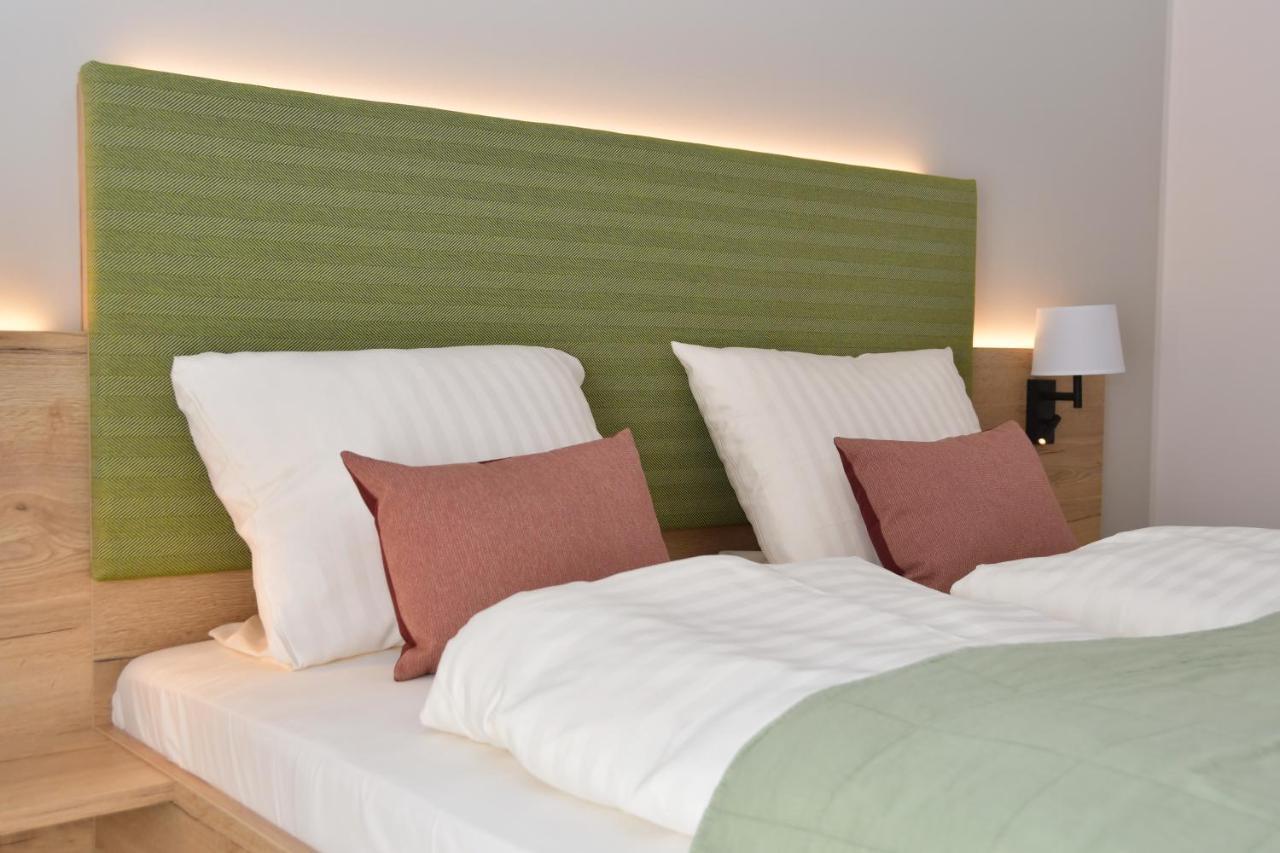 Landhaus Hamester - Hotel & Restaurant Basthorst  Екстериор снимка