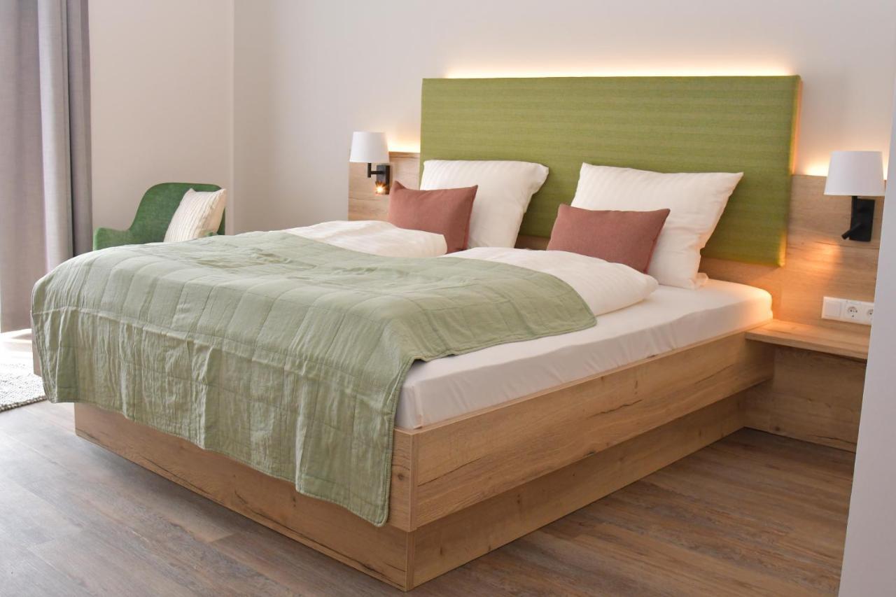 Landhaus Hamester - Hotel & Restaurant Basthorst  Екстериор снимка